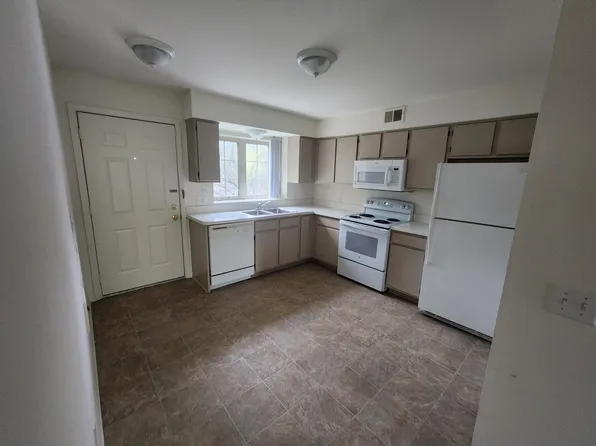 738 York St #738, Plymouth, MI 48170