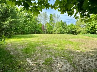 15 Whitney St, Calais, ME 04619