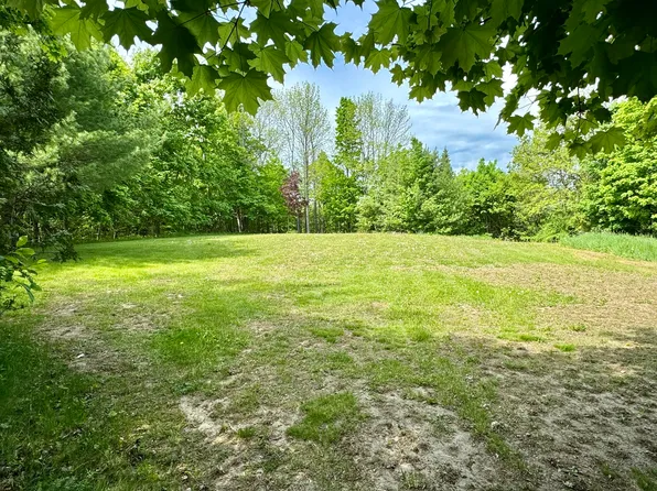 15 Whitney Street, Calais, ME 04619