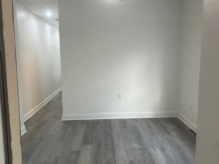 1842 Pauline St #1842 — Photo 9