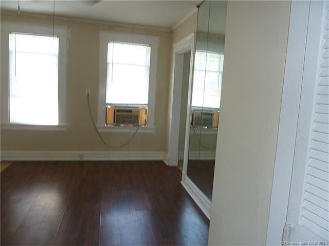 2nd image of 194 Montauk Ave