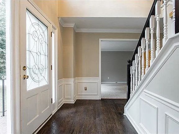 2nd image of 2500 Courts Dr