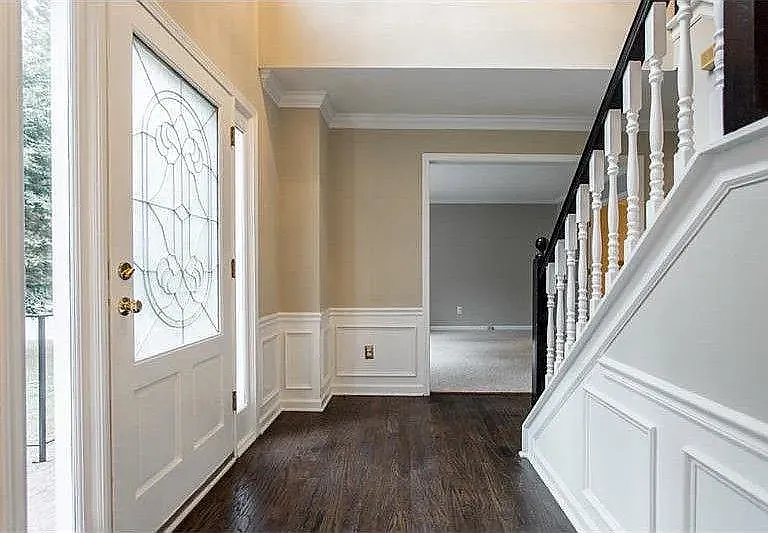 2500 Courts Dr — Photo 2