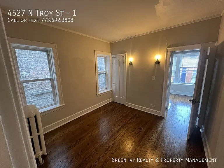 4527 N Troy St #1 — Photo 6