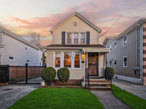 22228 Fairbury Avenue, Queens Village, NY 11428