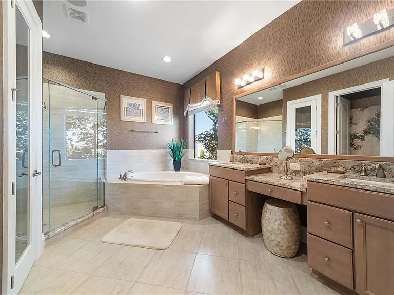 4326 Isabella Cir — Photo 15
