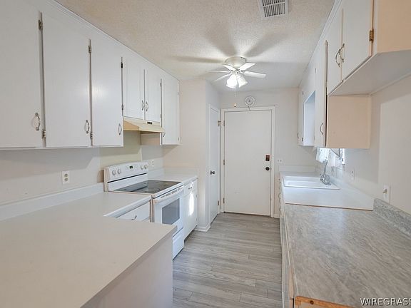 3rd image of 238 Juniper Dr