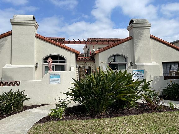 2nd image of 1014 Cota Ave #3