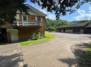 4598 State Highway 5 E, Glenville, WV 26351