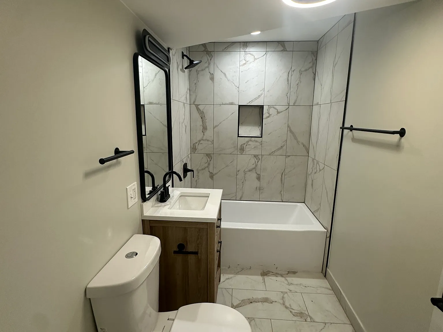 Unit G: Spacious 2-Bedroom Garden Unit — Photo 4