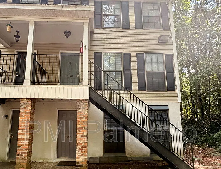 33 Chestnut Ferry Rd #105 — Photo 1