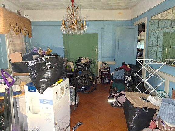 4th image of 191-29 109th Road