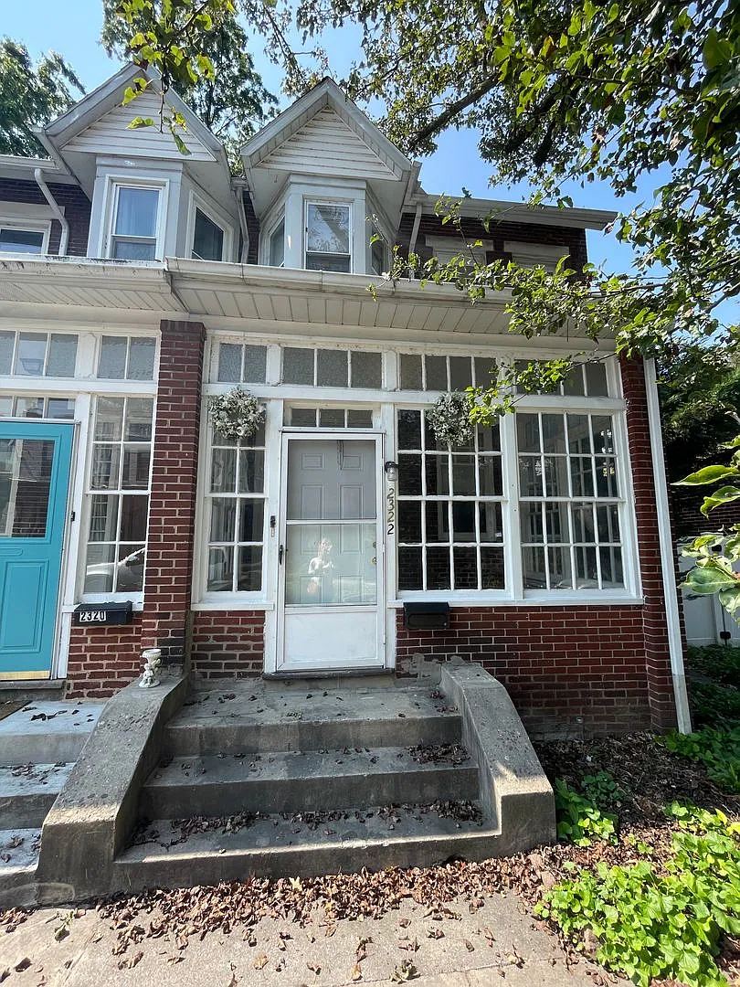 3 Bedroom Single Family Home Located in Harrisburg- Includes Bonus Room/Office! — Photo 2