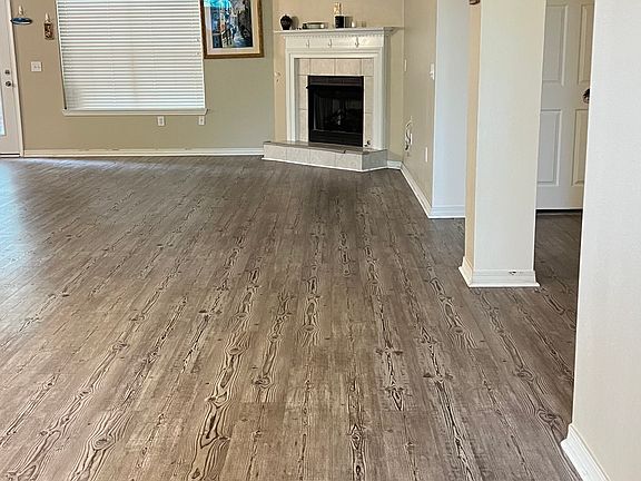 3rd image of 5239 English Oak Dr
