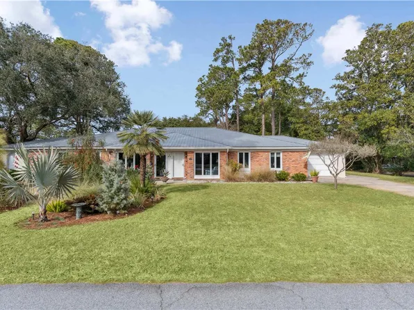 3 Barnes Ave APT A, Jekyll Island, GA 31527