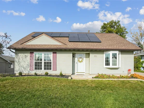 3804 Blue Mound Dr NE, Cedar Rapids, IA 52402
