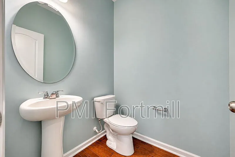 5 bed, 3.5 bath, 3250 sqft, $3,300 — Photo 4