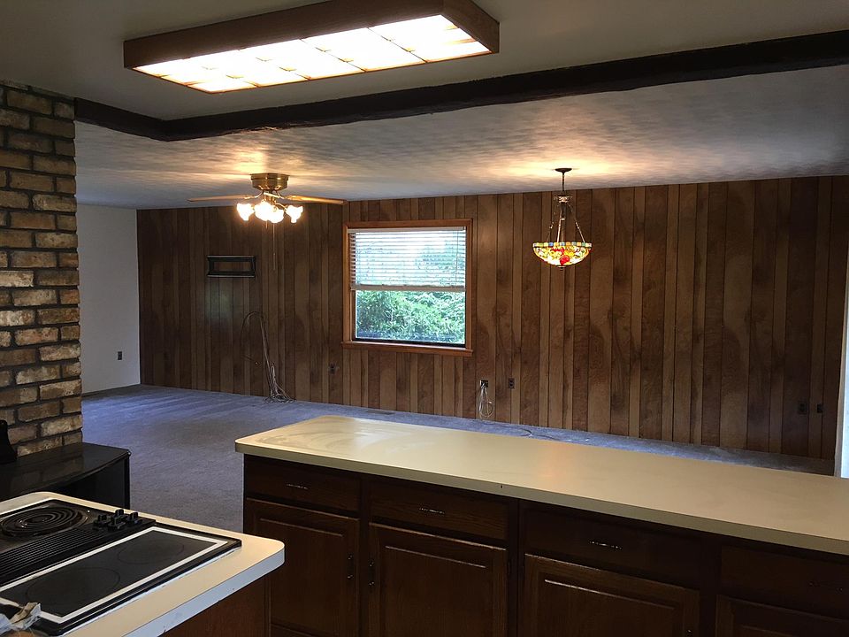 2nd image of 291 Thomas Dr
