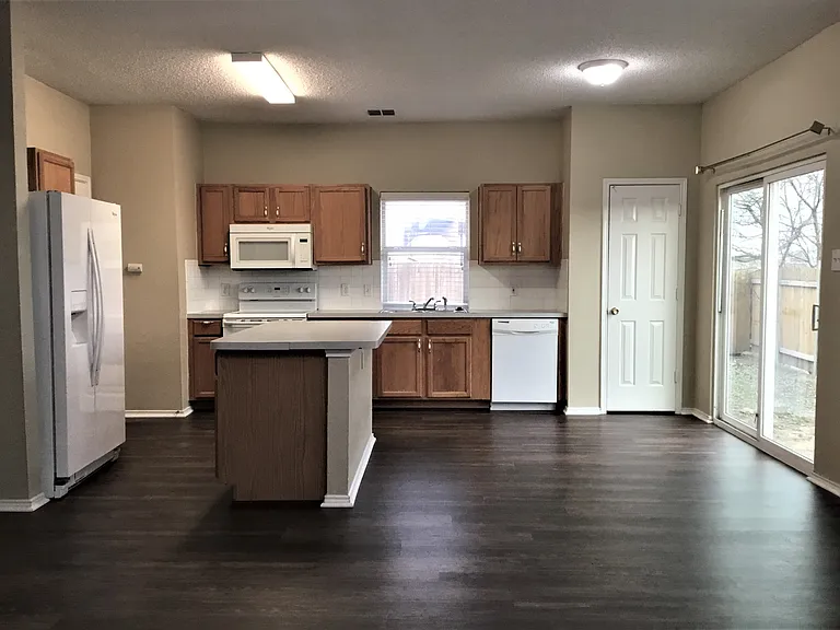 3361 Chapel Wood Ct — Photo 2