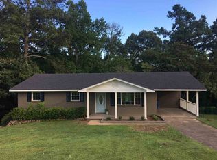 598 Becky Allen Cir, Rainbow City, AL 35906
