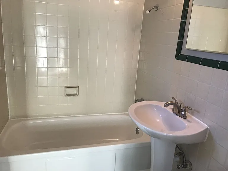 828 D St — Photo 9