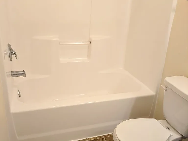 West Lake III Apartments — Photo 181