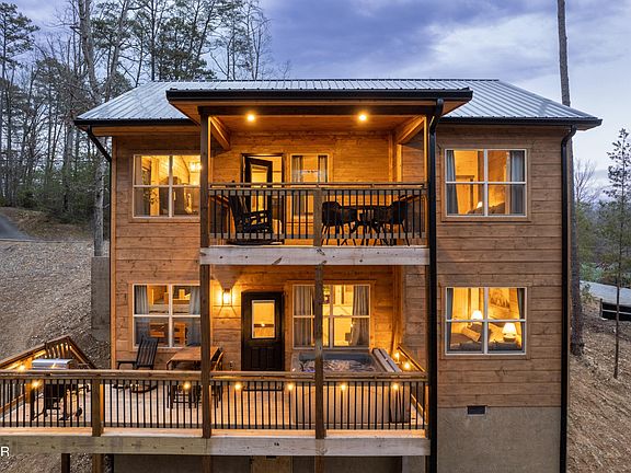 5th image of 1523 Bluff Ridge Rd