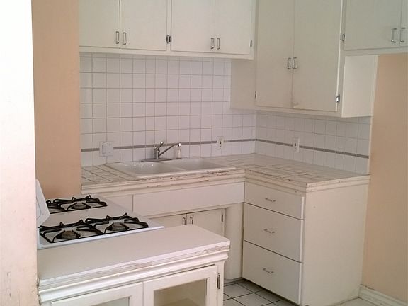 2nd image of 12801 Vanowen St APT 5