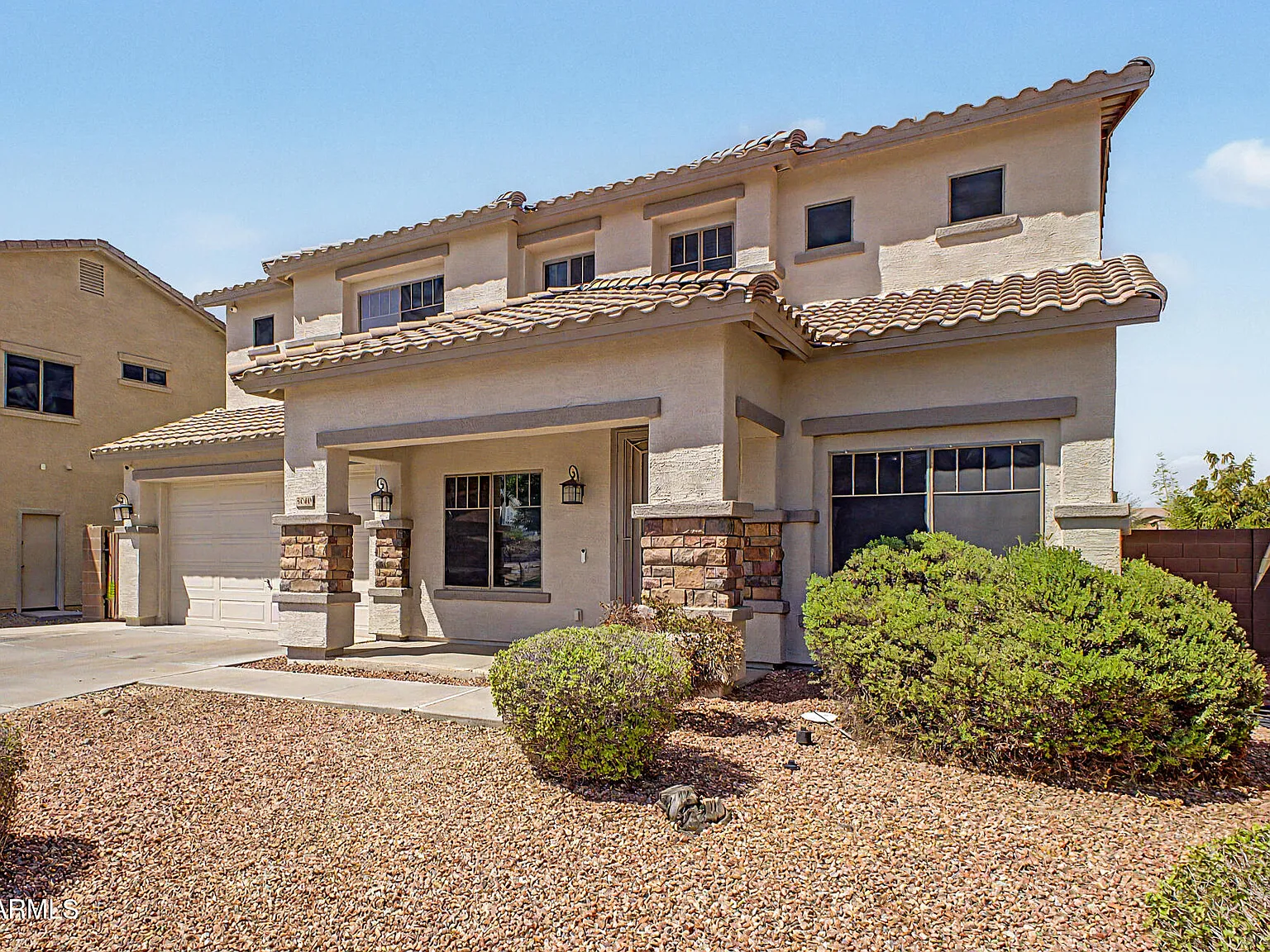 5 bed, 2.5 bath, 2867 sqft, $4,500 — Photo 3