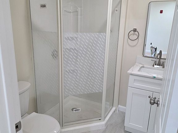 3rd image of 40 Arlington Ave #1L