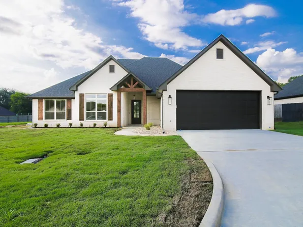 208 Lafoy Ln, Hallsville, TX 75650