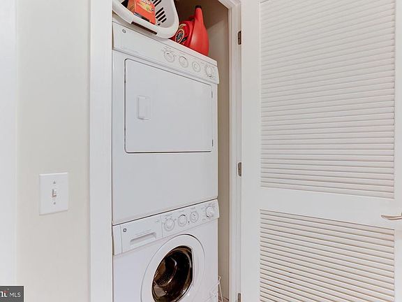 5th image of 8200 Crestwood Heights Dr #700