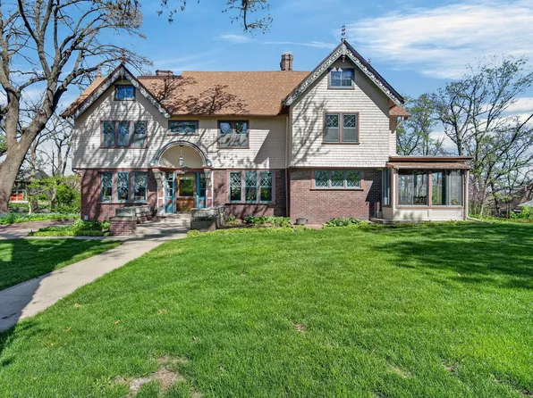 331 28th St, Des Moines, IA 50312