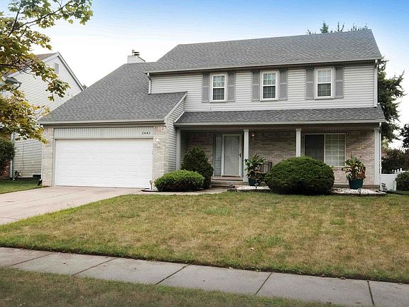 3rd image of 2442 Amber Dr