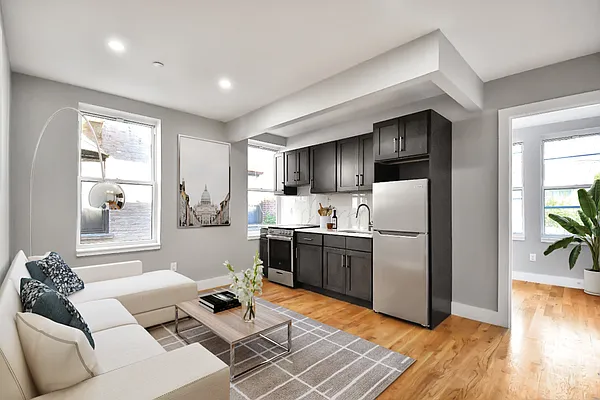 Rented by Voro, LLC | media 1