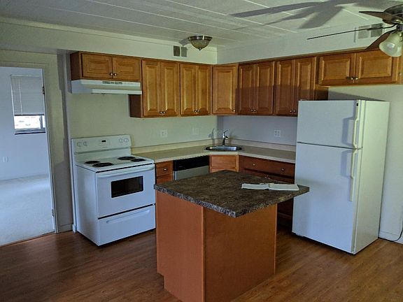 Kitchen (as seen from the living room)