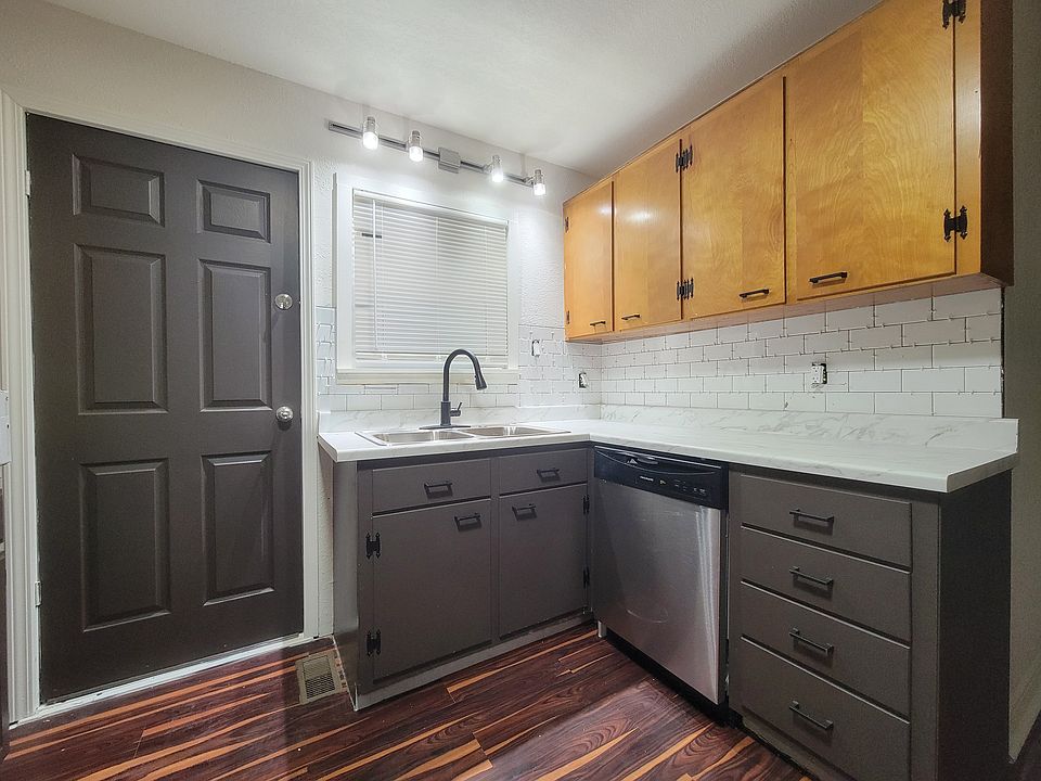 1st image of 313 E South Ave