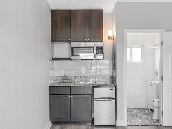 5th image of 3765 S Sepulveda Blvd APT 8