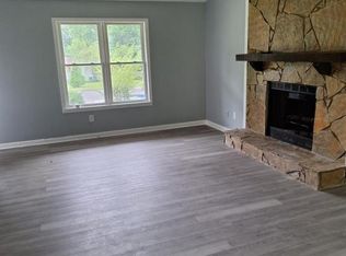 3918 S Creek Ct, Stone Mountain, GA 30083