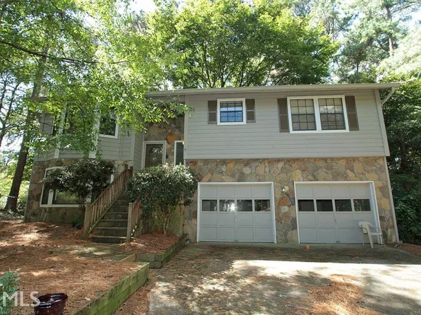 997 Chartley Dr, Lilburn, GA 30047