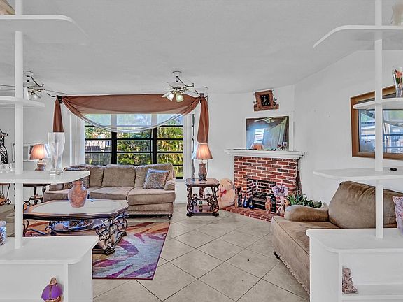 4th image of 4841 NW 175th Terrace