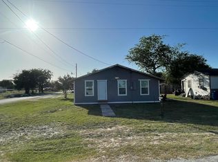 503 N Encinal St, Mathis, TX 78368