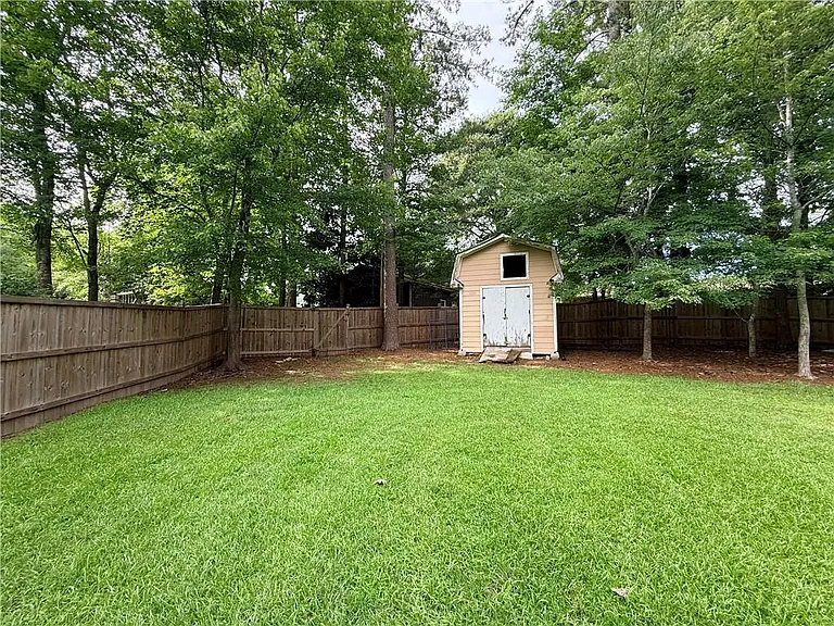 1060 Crabapple Trce — Photo 33