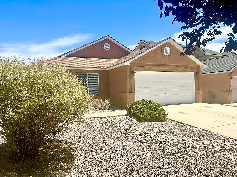 1733 Gallinas Rd NE