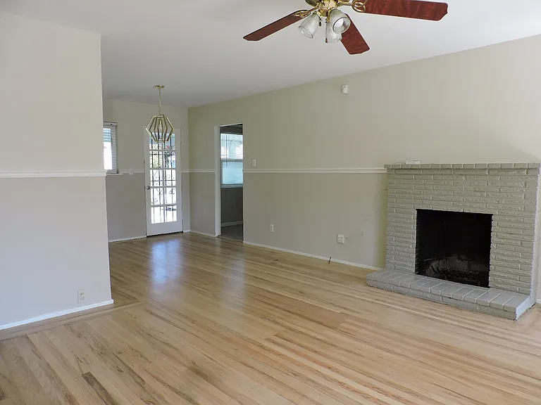 4428 Cabrillo Way — Photo 2