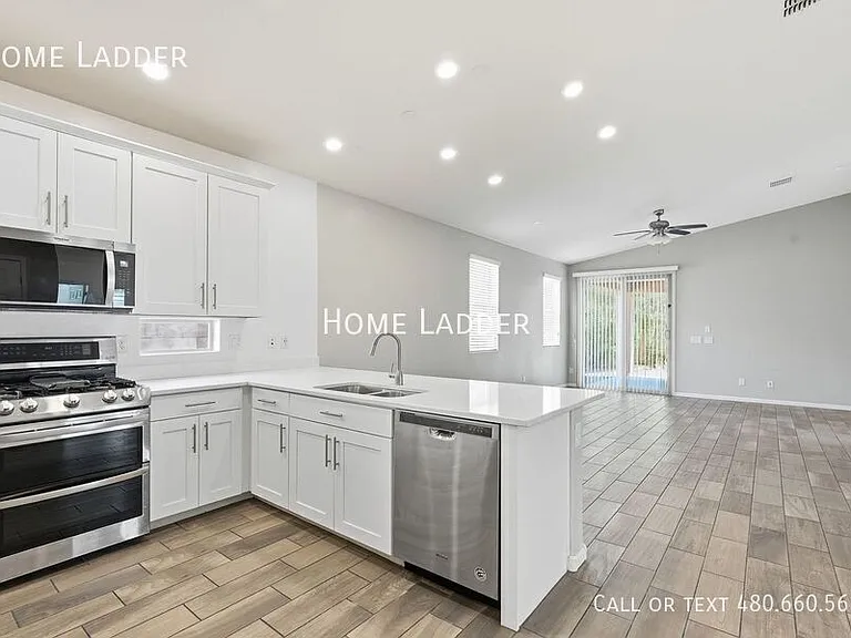 3234 E Dogwood Pl — Photo 9