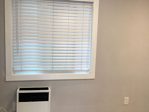 4th image of 500 N Clementine St #900