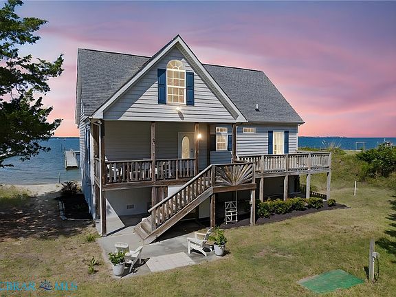 3rd image of 157 Sandy Beach Rd