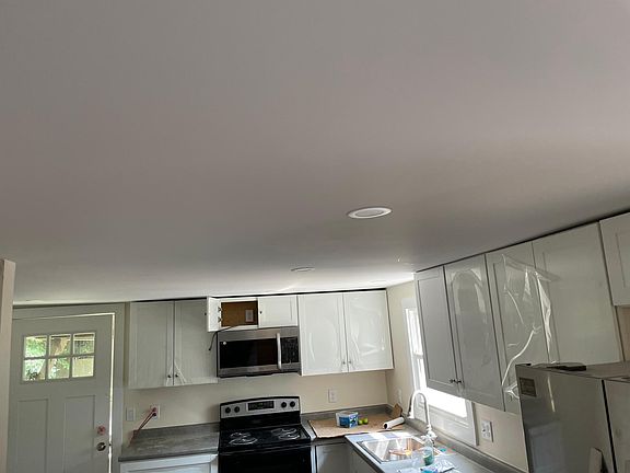 2nd image of 104 College Hl
