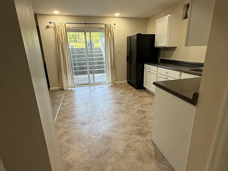 12184 Jennell Dr — Photo 3